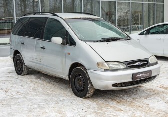 У минивэнов